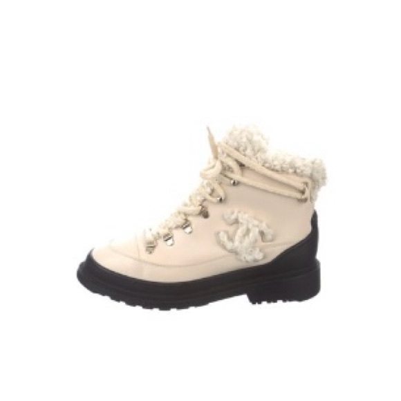 CHANEL women’s boots - Picture 1 of 3